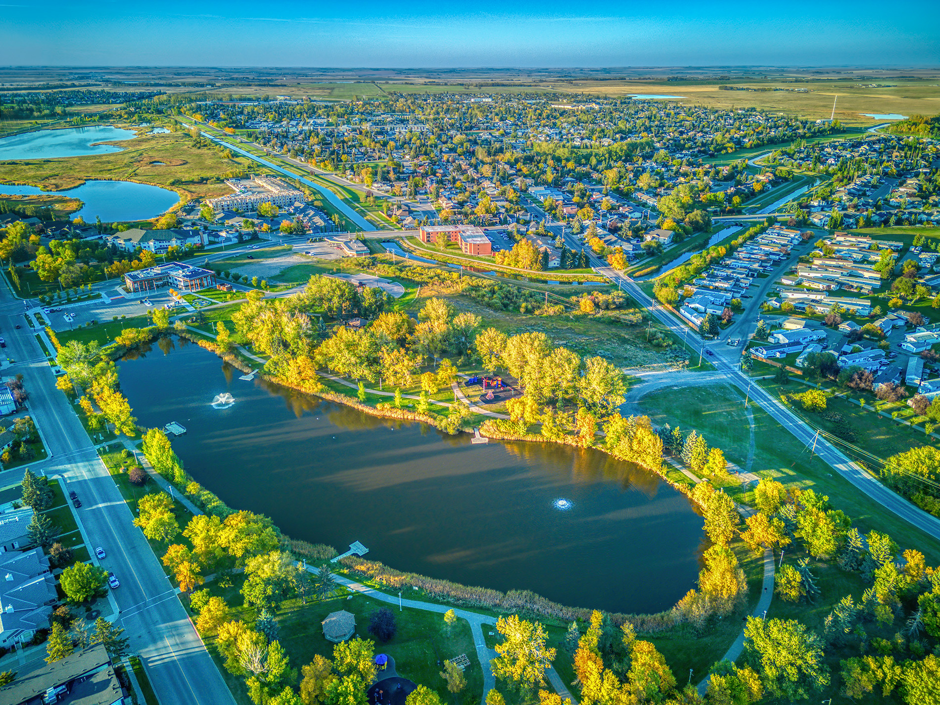he keeps droning on — Birds eye view, Kinsmen Lake, Strathmore, AB, 2026-09-21